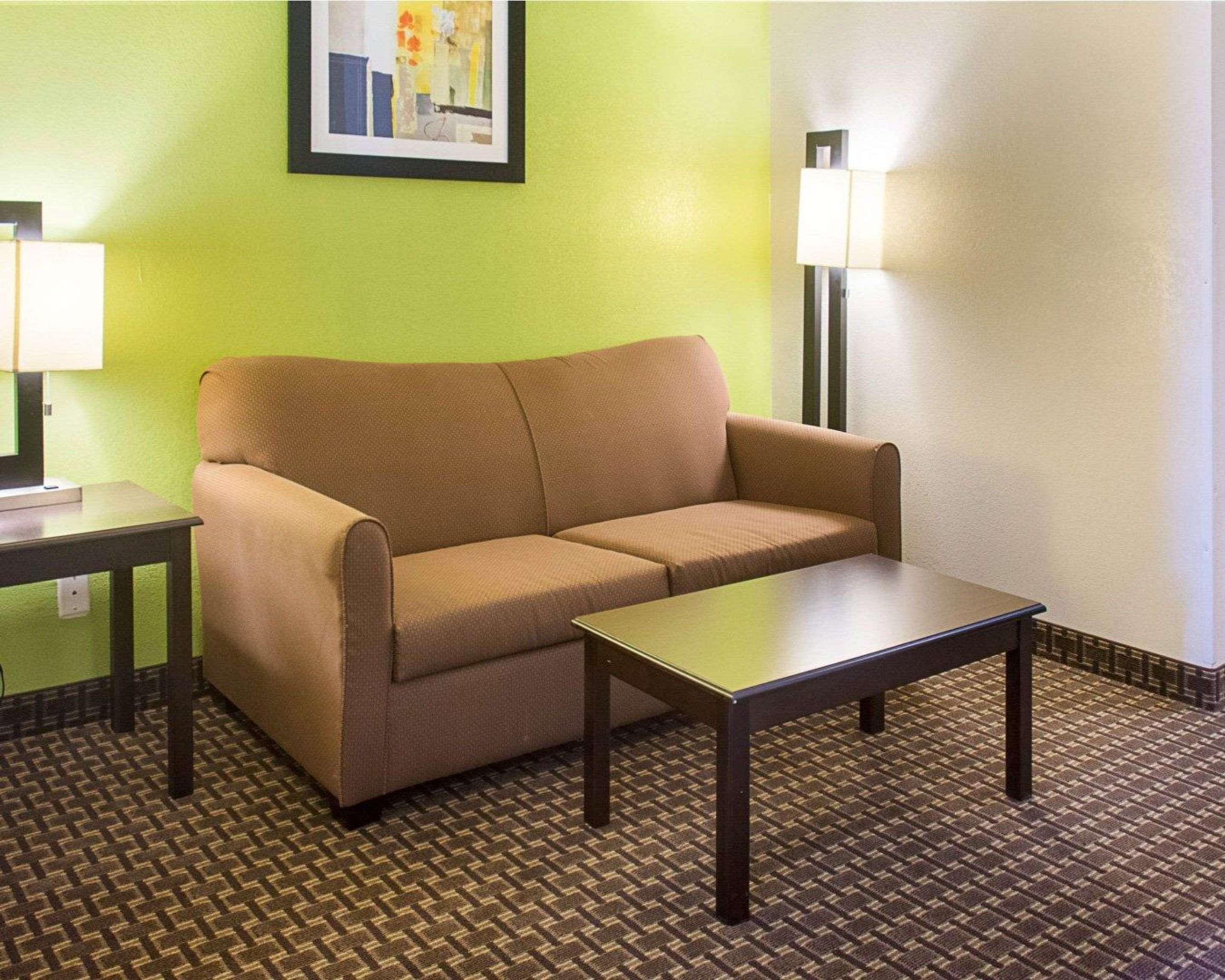 Quality Inn & Suites Quantico Stafford Kültér fotó