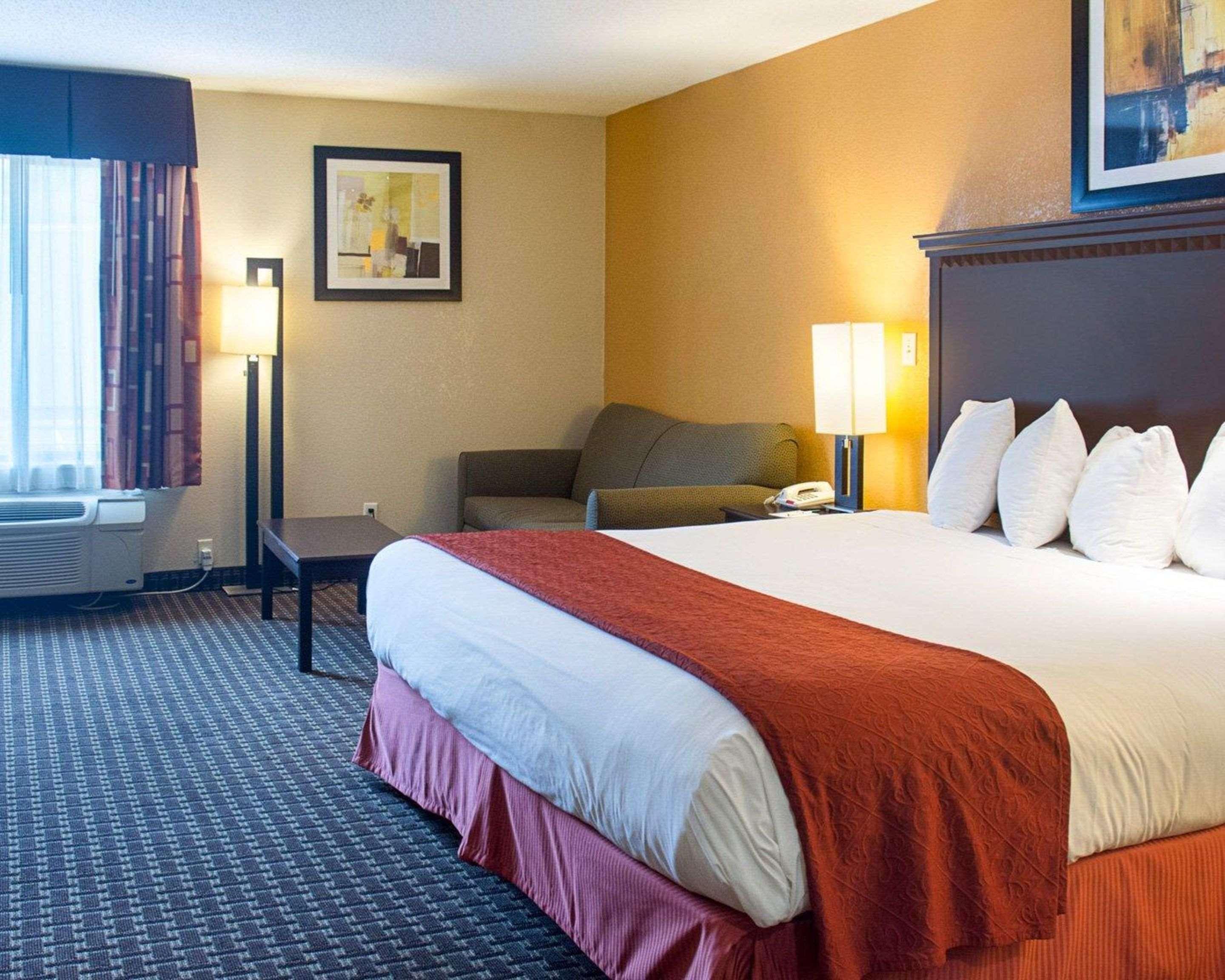 Quality Inn & Suites Quantico Stafford Kültér fotó