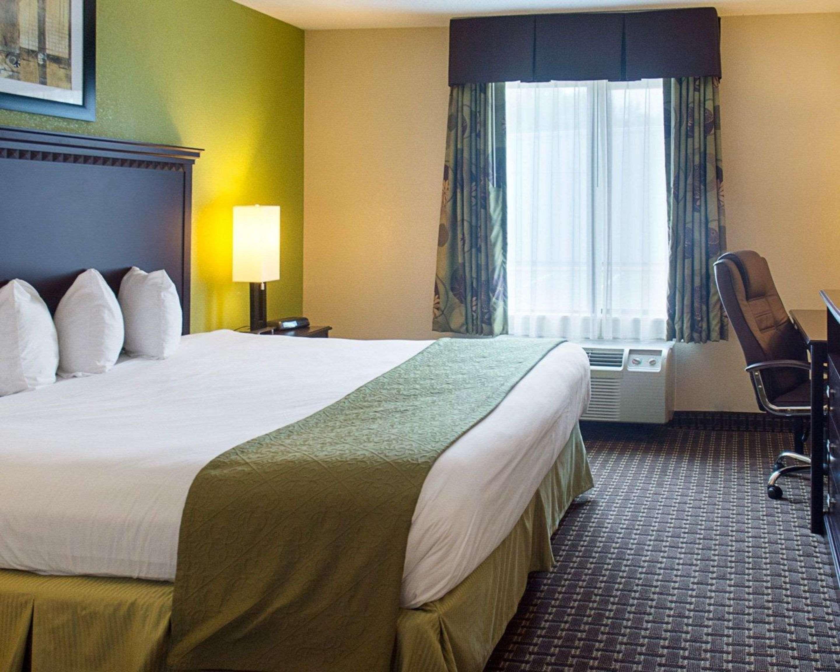 Quality Inn & Suites Quantico Stafford Kültér fotó