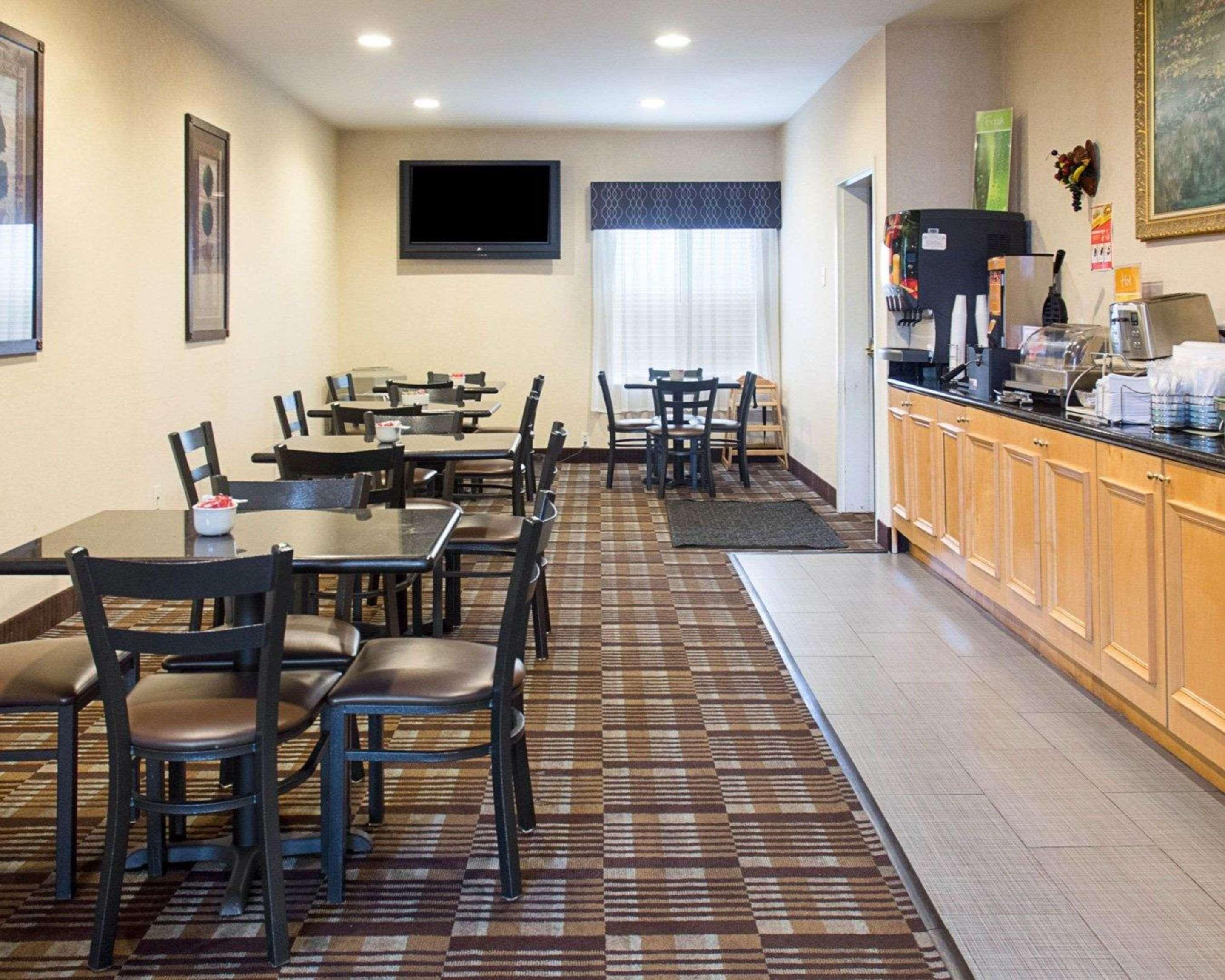 Quality Inn & Suites Quantico Stafford Kültér fotó