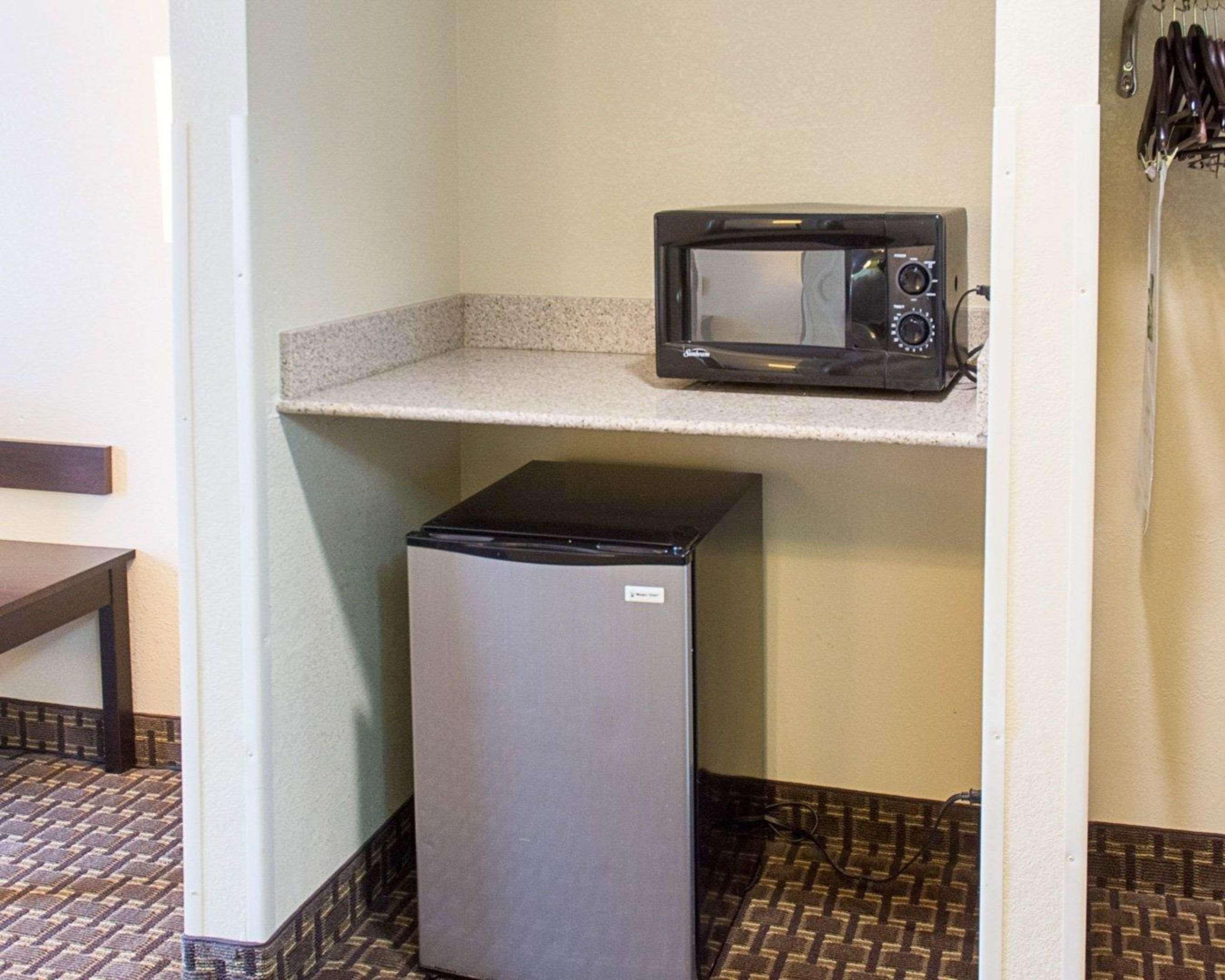 Quality Inn & Suites Quantico Stafford Kültér fotó
