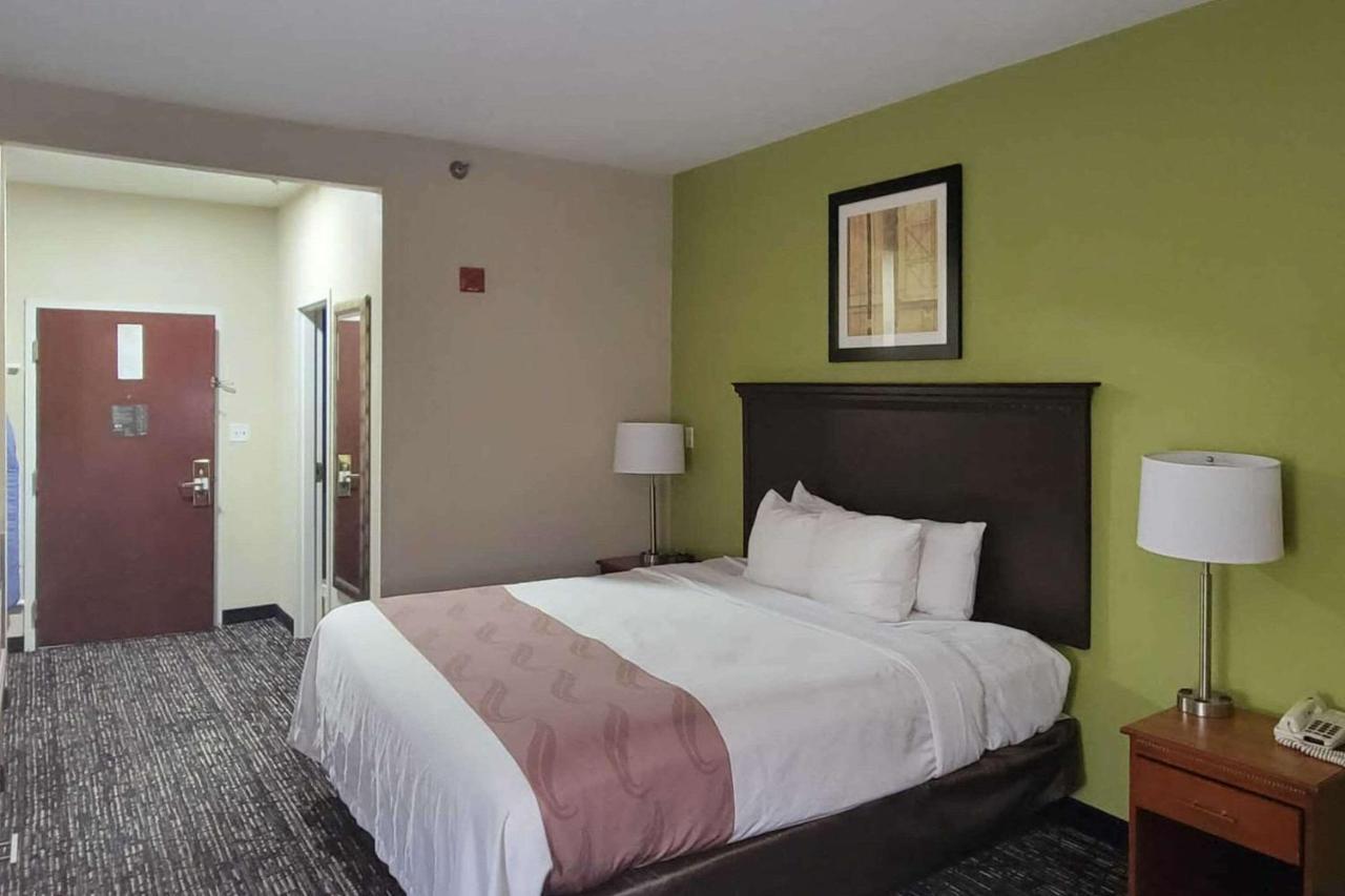 Quality Inn & Suites Quantico Stafford Kültér fotó