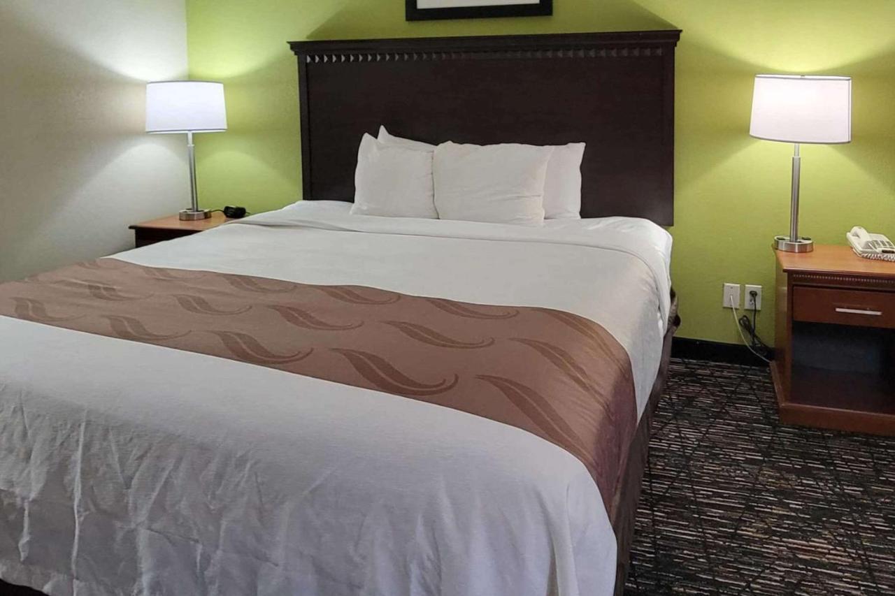 Quality Inn & Suites Quantico Stafford Kültér fotó