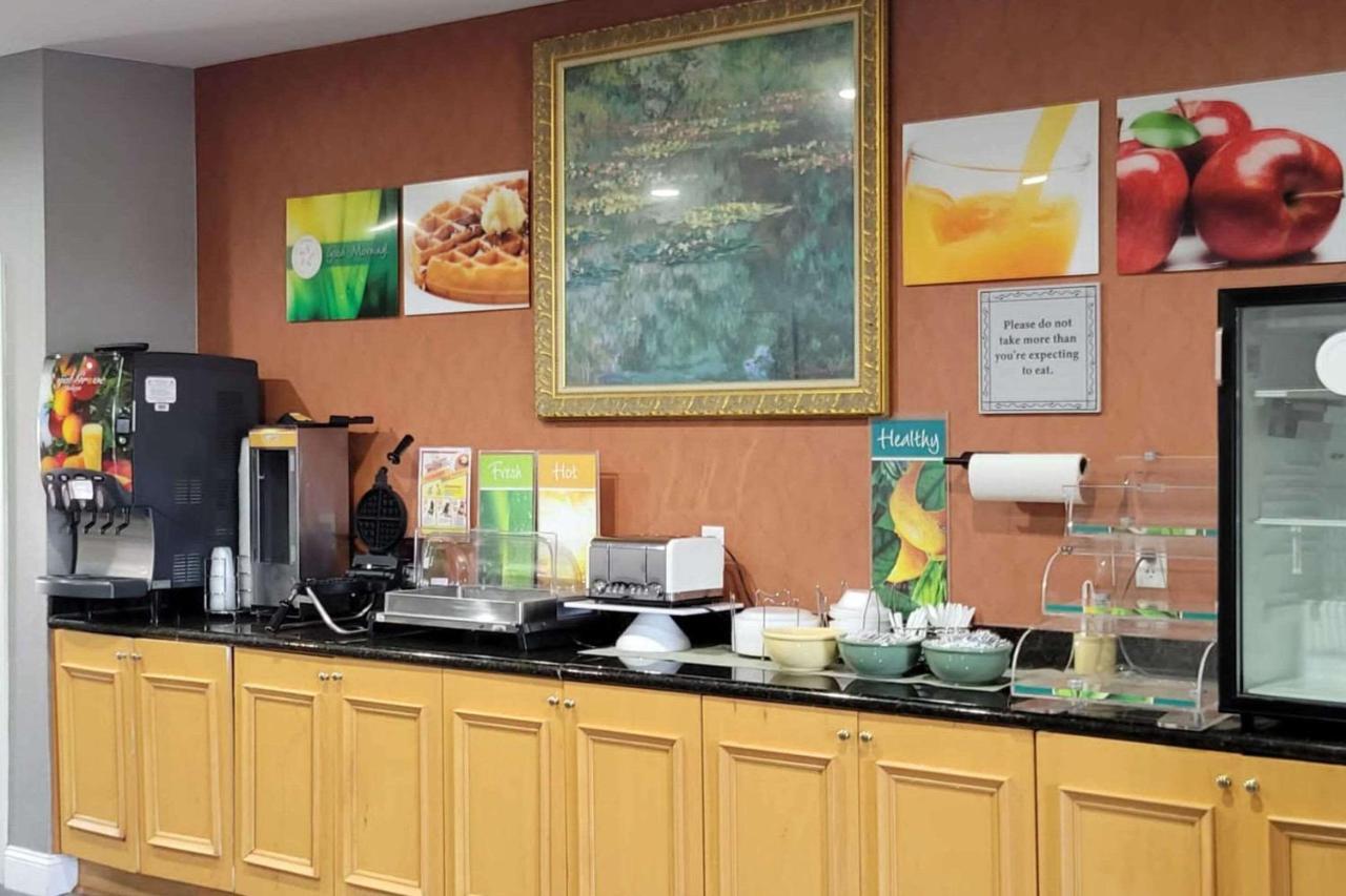 Quality Inn & Suites Quantico Stafford Kültér fotó