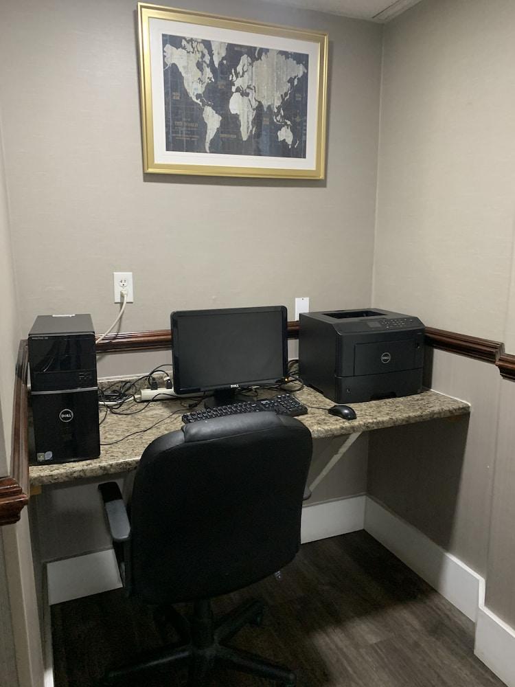 Quality Inn & Suites Quantico Stafford Kültér fotó